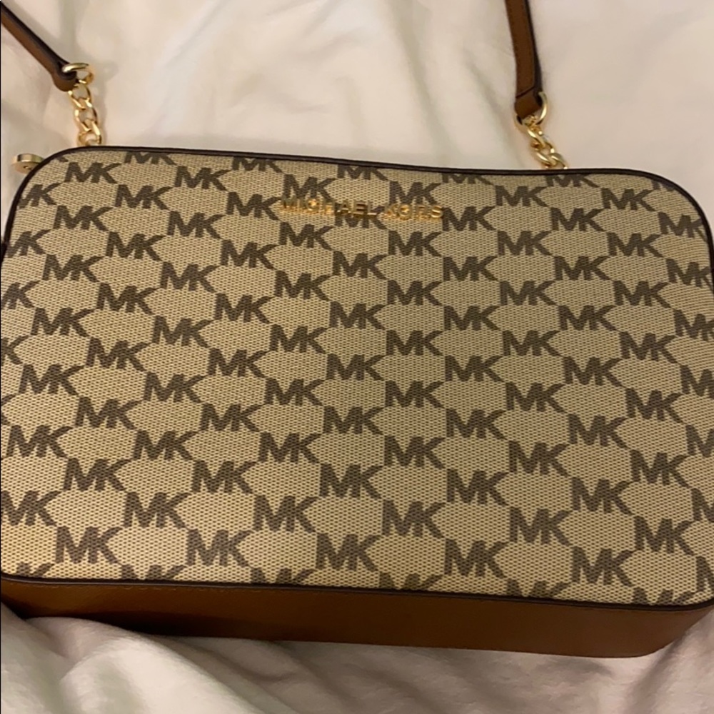 Michael Kors Logo Crossbody
